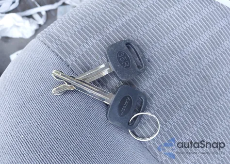 2006 Toyota Camry Std из США, поврежденный, VIN 4T1BE32K06U742387